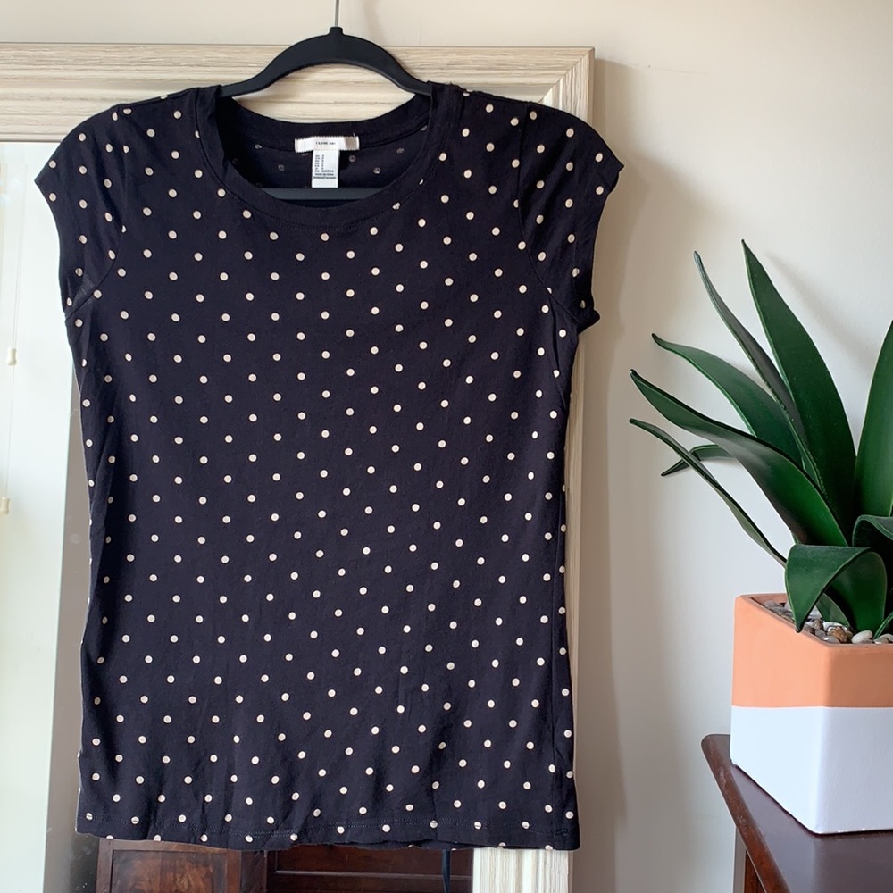 HERITAGE 1981 black and cream polka dot short-sleeved t-shirt (size small) ✨